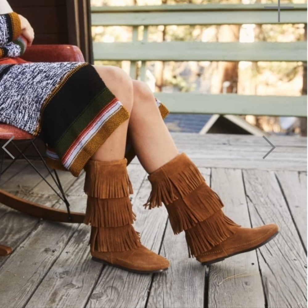 MinneTonka Women's 3 Layer Fringe Brown Suede Leather Sz 8